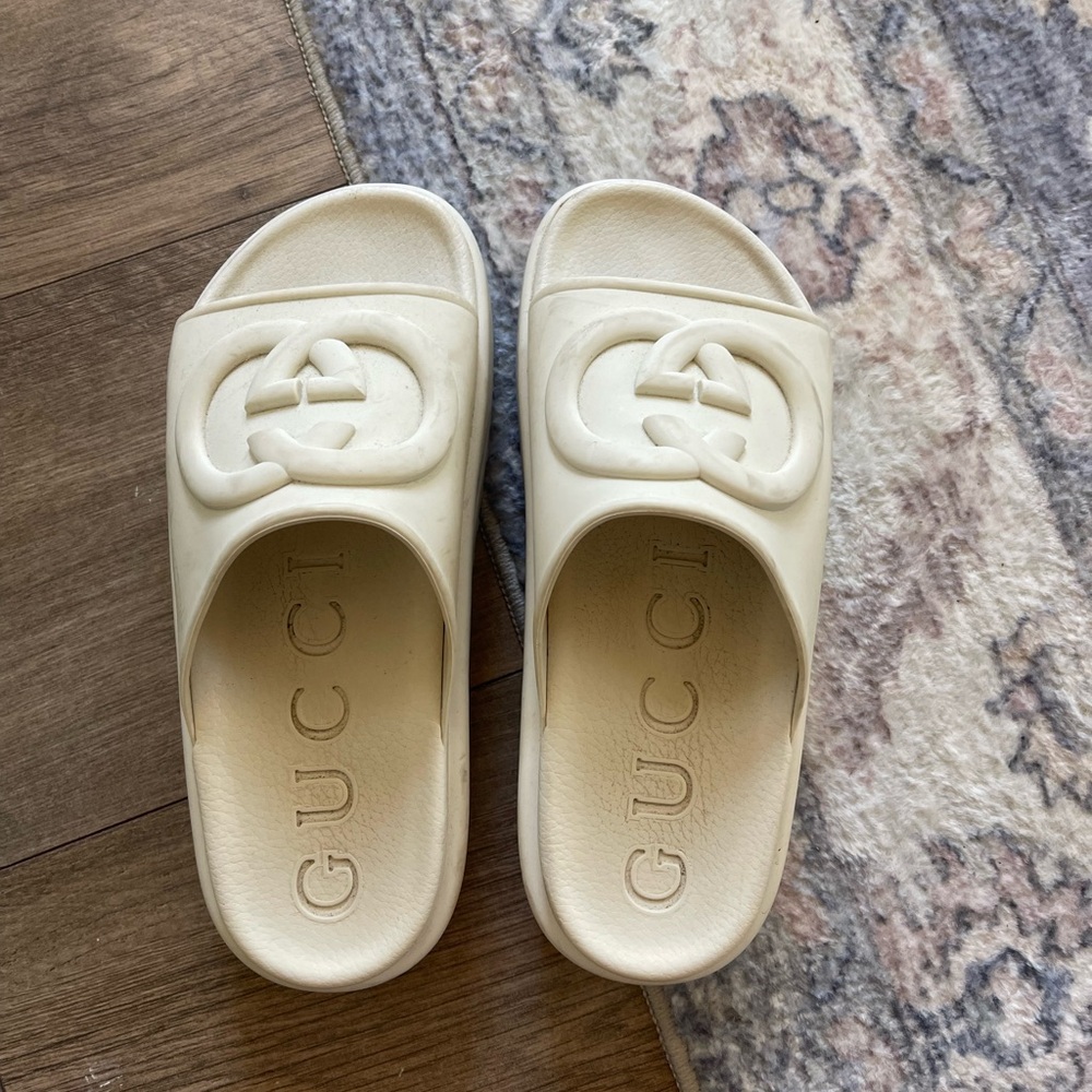Gucci Womens slide sandal